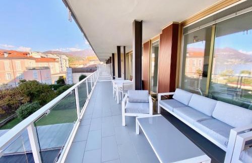 Luino Apartamento | Appartamento Palazzo di Vetro