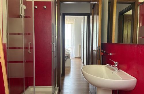 La Foce Apartamento | Appartamento per 6 persone nella natura - zona collinare residenziale La Spezia - 15 minuti dalla stazione - Val di Vara Trekking 5 Terre
