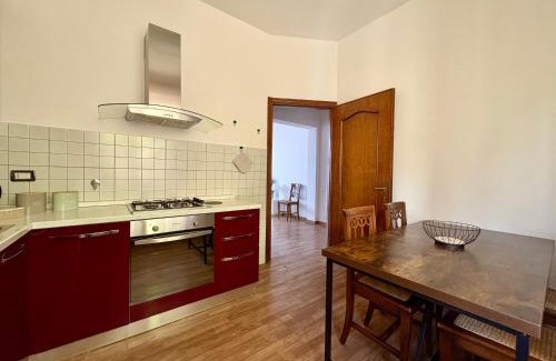 La Foce Apartamento | Appartamento per 6 persone nella natura - zona collinare residenziale La Spezia - 15 minuti dalla stazione - Val di Vara Trekking 5 Terre