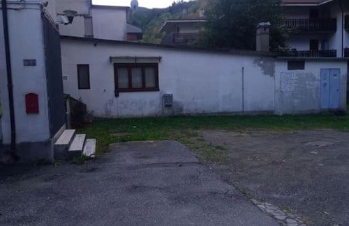 Antey-Saint-Andre Apartamento | Appartamento raccolto con terrazzo e parcheggio CIR 0002