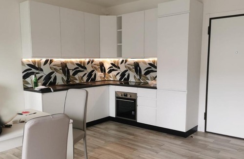 Marebello Apartamento | Appartamento Valeria 2 camere, 2 bagni sul parco