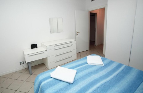 Pavia Apartamento | Appartamento Yana