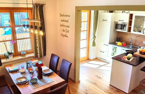 Falkenburg Apartamento | Appartement "zeitlos" ab 3 Nächte - Urlaub im Stall