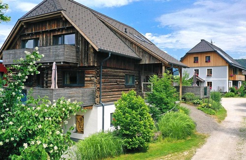 Falkenburg Apartamento | Appartement "schwalbennest" ab 3 Nächte - Urlaub im Stall- Familiengenossenschaft