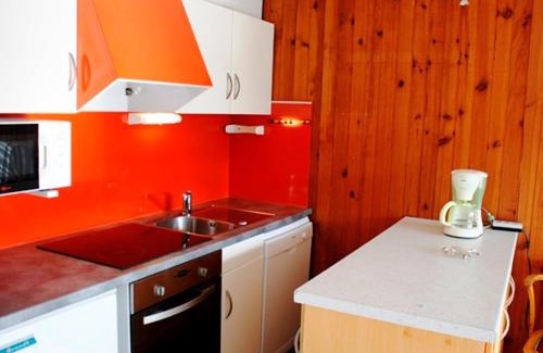 Besse-et-Saint-Anastaise Apartamento | Appartement skis aux pieds, F2+Cabine au 20ème étage - FR-1-814-25