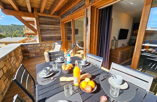 Font-Romeu-Odeillo-Via Apartamento | B-02 T2 Cabine-Apartamento-Vista a la Montana-Apartamento-Baño con ducha