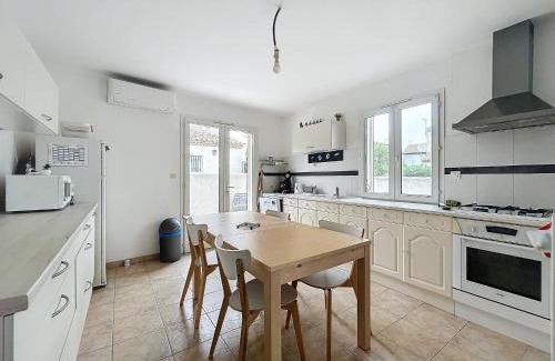 Saintes-Maries-de-la-Mer Apartamento | Appartement calme 110m² aux Saintes-Maries-de-la-Mer - FR-1-475-156
