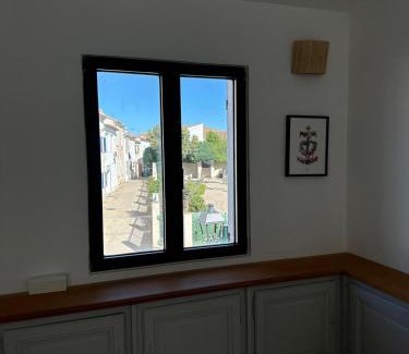 Saintes-Maries-de-la-Mer Apartamento | Appartement au cœur du village