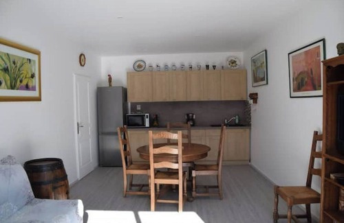 Saint-Jory-de-Chalais Apartamento | Appartement Avec Piscine Pour 4