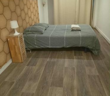 Saint-Leonard-de-Noblat Apartamento | Appartement entier 1