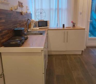 Saint-Leonard-de-Noblat Apartamento | Appartement entier 1
