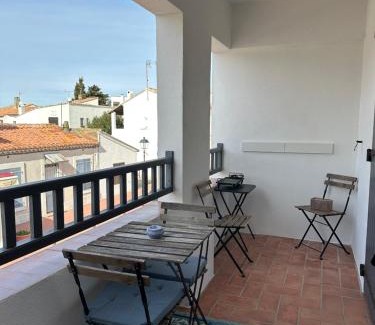 Saintes-Maries-de-la-Mer Apartamento | Appartement Le Méditerranéen à 300m de la plage et au centre des Saintes Maries de la Mer LOCAMARGUE