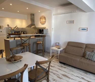 Saintes-Maries-de-la-Mer Apartamento | Appartement Le Méditerranéen à 300m de la plage et au centre des Saintes Maries de la Mer LOCAMARGUE