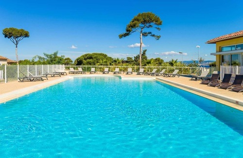 Le Brusc Condominio | Appartement spacieux sur 2 étages près de la plage