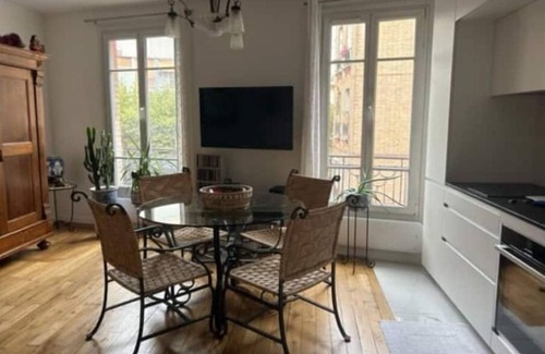 Republique–Point-du-Jour Apartamento | Appartement Contemporain Entièrement Rénové Récemment, Élégant et Lumineux