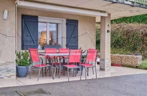 Saint-Victor-de-Cessieu Apartamento | Appartement charmant à Saint-Victor-de-Cessieu - 30 m² - Terrasse