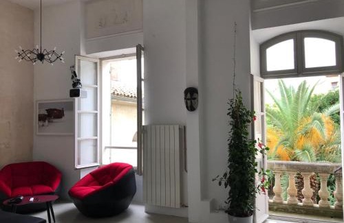 Arles City Centre Apartamento | Appartement à la Roquette, dans l'Hotel de Divonne, classé.