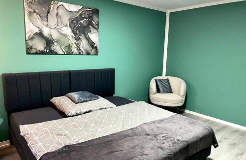 Thiede Apartamento | Appartement 3 - geräumige Wohnung mit eigener Küche, Bad und Gartenblick