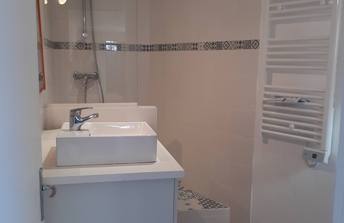 La Marne Apartamento | Appartement 3 Pièces Dans Belle Maison, Jardin Clos, à Saint-servan