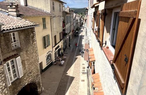 La Colle-sur-Loup Apartamento | Appartement 56m2 avec balcon en coeur de village