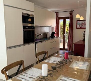 Sion Apartamento | Appartement 70m2, entrée autonome, lit 180x200, terrasse privée, parking gratuit