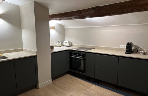Mazarin Quarter Apartamento | Appartement Aix Centre Très Calme et Confortable 54m2