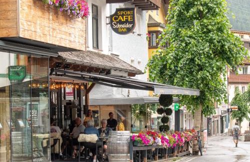 Sankt Anton am Arlberg Apartamento | Appartements Cafe Schneider
