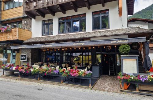 Sankt Anton am Arlberg Apartamento | Appartements Cafe Schneider