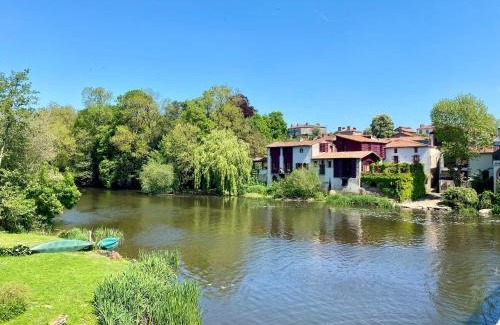 Clisson Apartamento | Appartement atypique avec wifi au cœur de Clisson - FR-1-306-1310