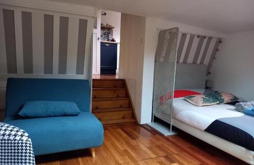 Nouvelle Ville Apartamento | Appartement atypique indépendant sur péniche