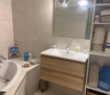 Salernes Apartamento | Appartement avec jardin