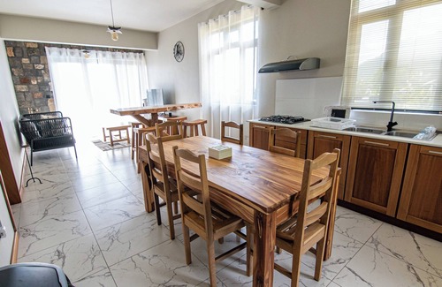 Black River Apartamento | Appartement avec splendide vue sur lile aux Benitiers et Le Morne Brabant