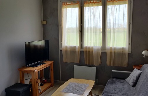 Sillans Apartamento | Appartement Avec Terrasse Dans une Propriété Privée. Entrée en Autonomie