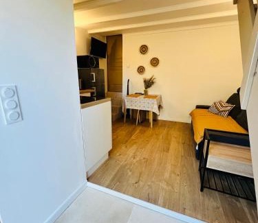 Cadenet Apartamento | Appartement avec terrasse arborée proche LOURMARIN