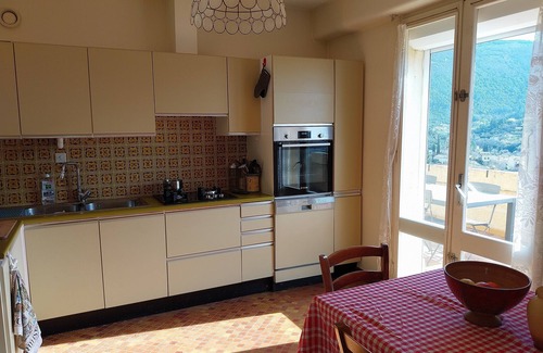 Nyons Apartamento | Appartement Avec une Grande Terrasse et une vue sur la Montagne à Nyons