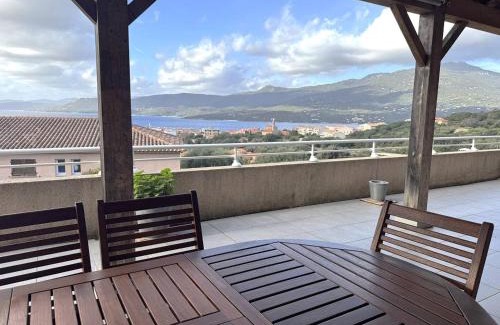 Propriano Apartamento | Appartement avec vue imprenable sur la mer, terrasse et piscine