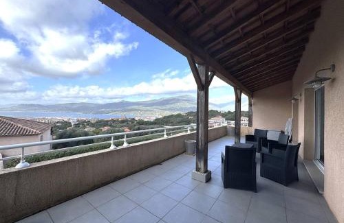 Propriano Apartamento | Appartement avec vue imprenable sur la mer, terrasse et piscine