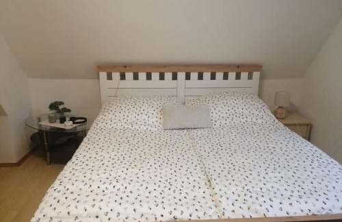 Amstetten Apartamento | Appartement bei Schloß Ulmerfeld