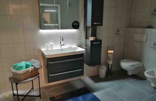 Amstetten Apartamento | Appartement bei Schloß Ulmerfeld