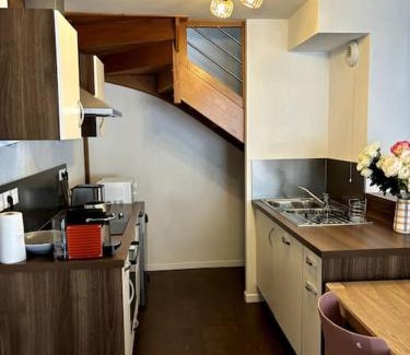 Anthy-sur-Leman Apartamento | Appartement calme avec balcon