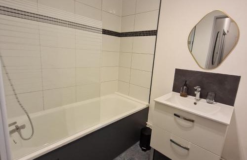 Saint Nicolas - Charles III - Ville vieille - Trois Maisons - Leopold Apartamento | Appartement central et calme, proche de la Place Stanislas - FR-1-584-350