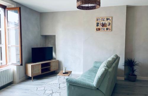 Charlieu Apartamento | Appartement centre de Charlieu