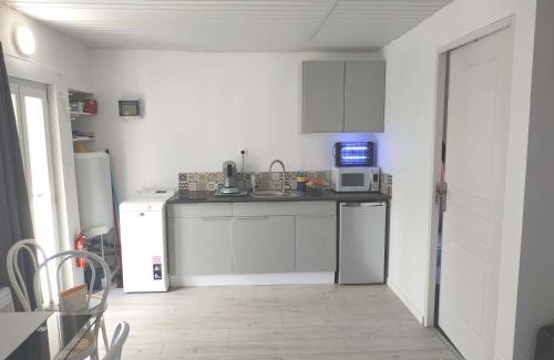 Le Boulou Apartamento | appartement centre ville du Boulou pour 2 adultes-2 enfants- check in 17h 20h check out 11h max juille-aout 1 semaine minimum