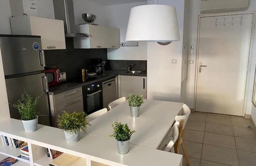 Porquerolles Apartamento | Appartement climatisé 50m2 centre du village