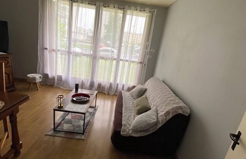 Joue-les-Tours Apartamento | Appartement Complet Meublé 2 Chambres 1 Salon