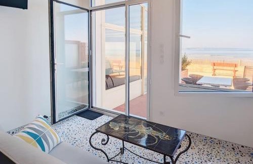 Plonevez-Porzay Apartamento | Appartement Confort pour 2 personnes Sur la plage Les pieds dans leau