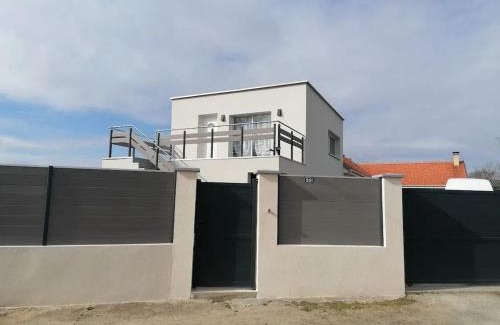 Arnage Apartamento | Appartement confortable à Arnage - 80 m² - Terrasse et jardin