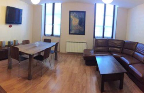 Roanne Apartamento | Appartement confortable à Roanne avec jardin et parking