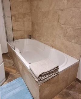 Lambesc Apartamento | Appartement Confortable & Lumineux