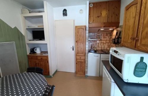 Arette Apartamento | Appartement cosy 6 pers, proche pistes, balcon, casier à skis, parking gratuit - FR-1-602-25